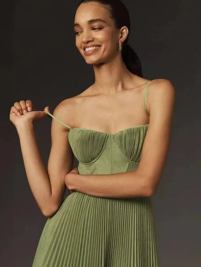 VERONIQUE VERDE™ | Elegance & Timeless Class