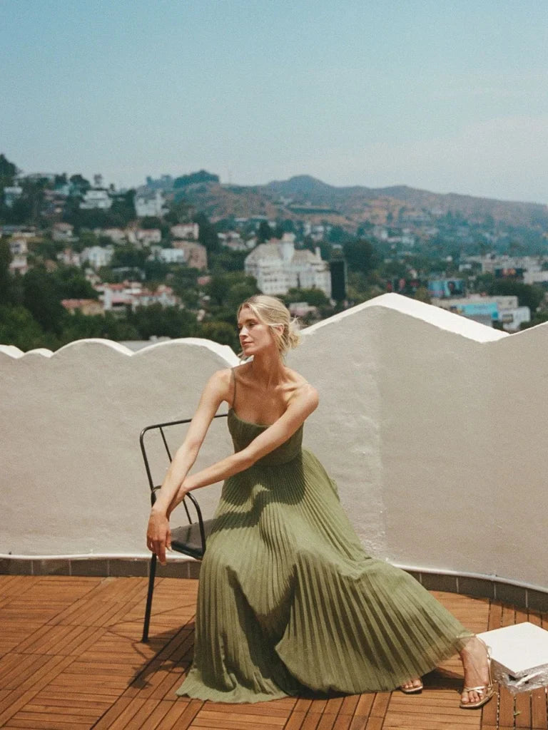 VERONIQUE VERDE™ | Elegance & Timeless Class